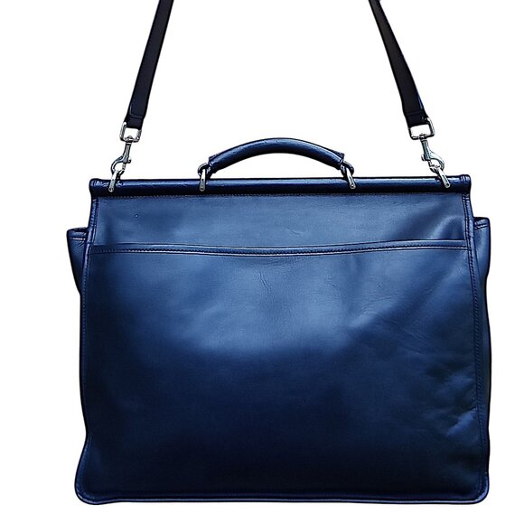 Blessing Bag Giftaway Coach 2003 Beekman Messanger Bag & MCM Envelope Clutch - Picture 5 of 15